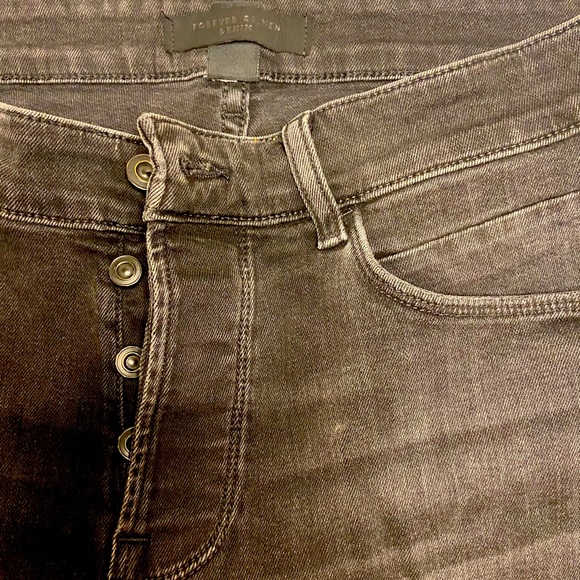 Forever 21 - Distressed Jean Shorts - Picture 2 of 4